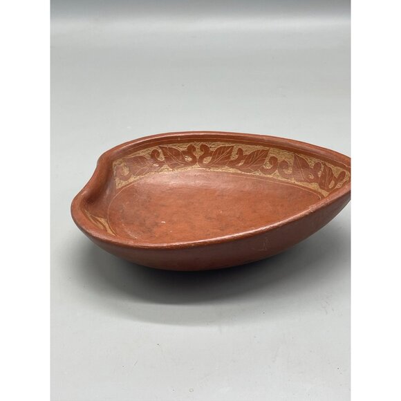Handcrafted Terracotta Leaf Motif Bowl With Intricate Design - Picture 4 of 6
